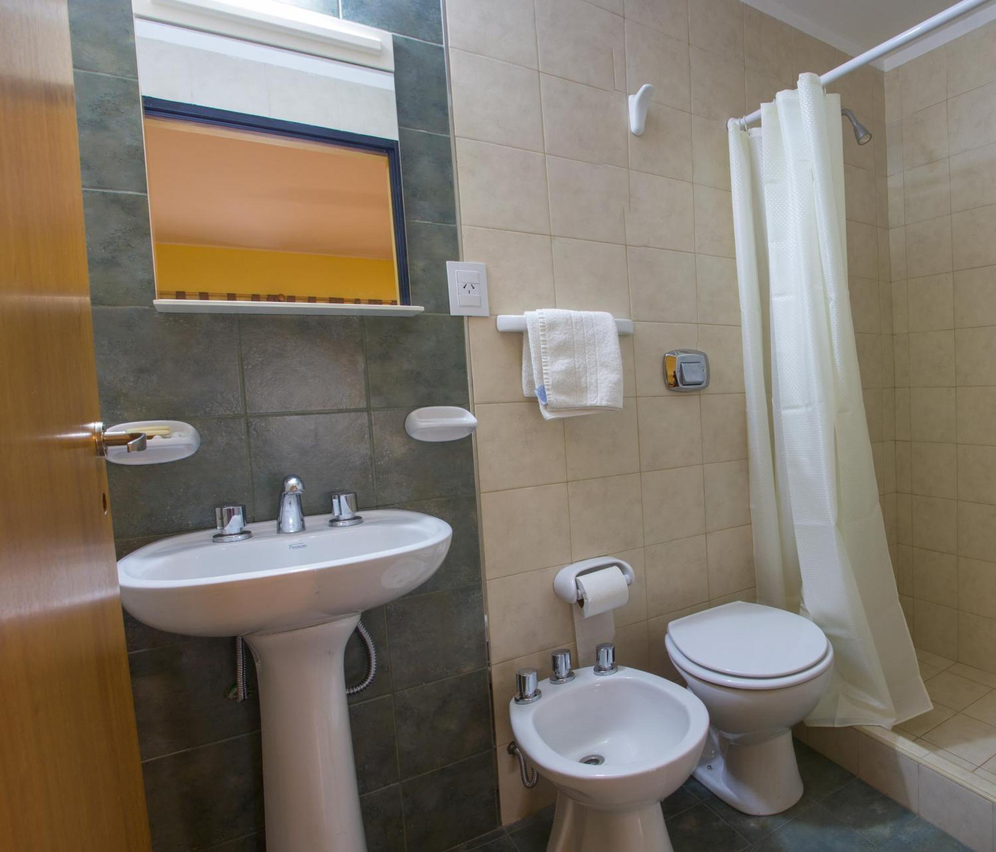 Bari Hotel Capdevila ภายนอก รูปภาพ
